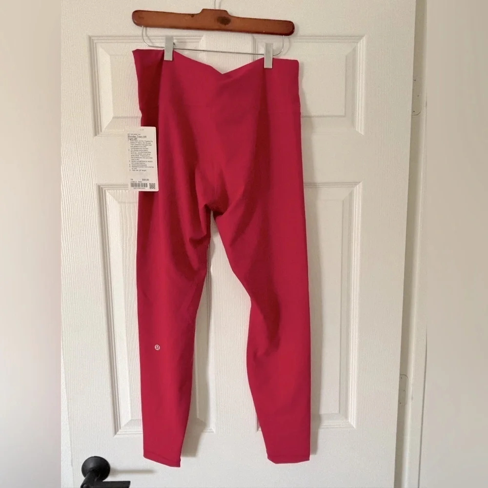 NWT LULULEMON WANDER TRAIN HR Tight 28” Vibrant Pink Dragonfruit Color
